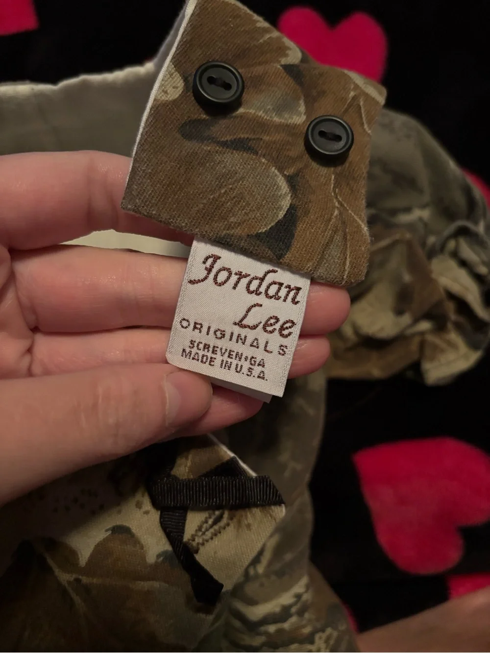 Girls' Camo “Daddy’s Little Dear”Overalls with Bow-Trim Pockets A00391